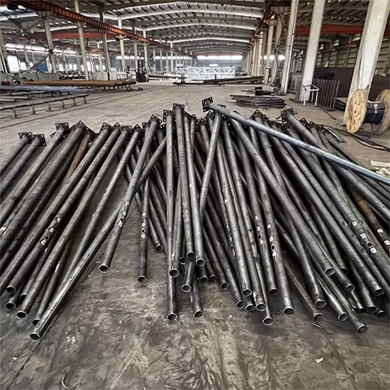 Custom Lantilever Steel Traffic Signal Solar Light Camera Smart Telescopic Poles